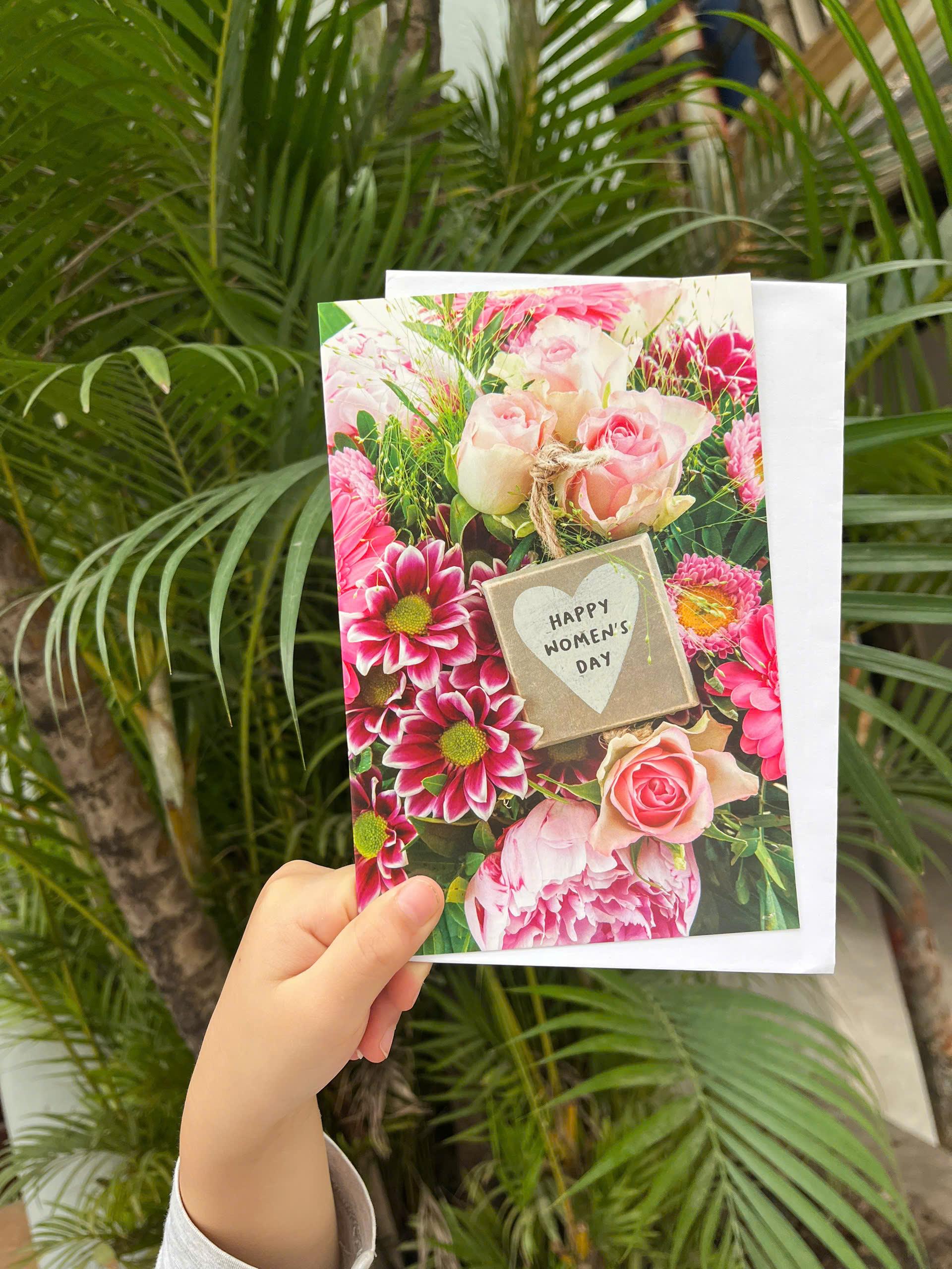 Thiệp ngày phụ nữ - Thiệp Grey 12PN41-12x18cm